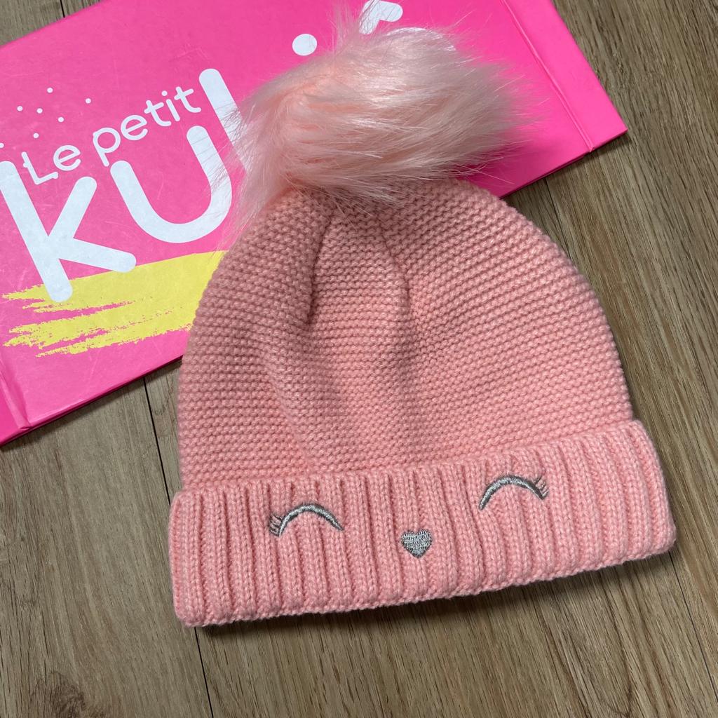 GORRO FEMININO KUKIE OLHINHOS E POM POM