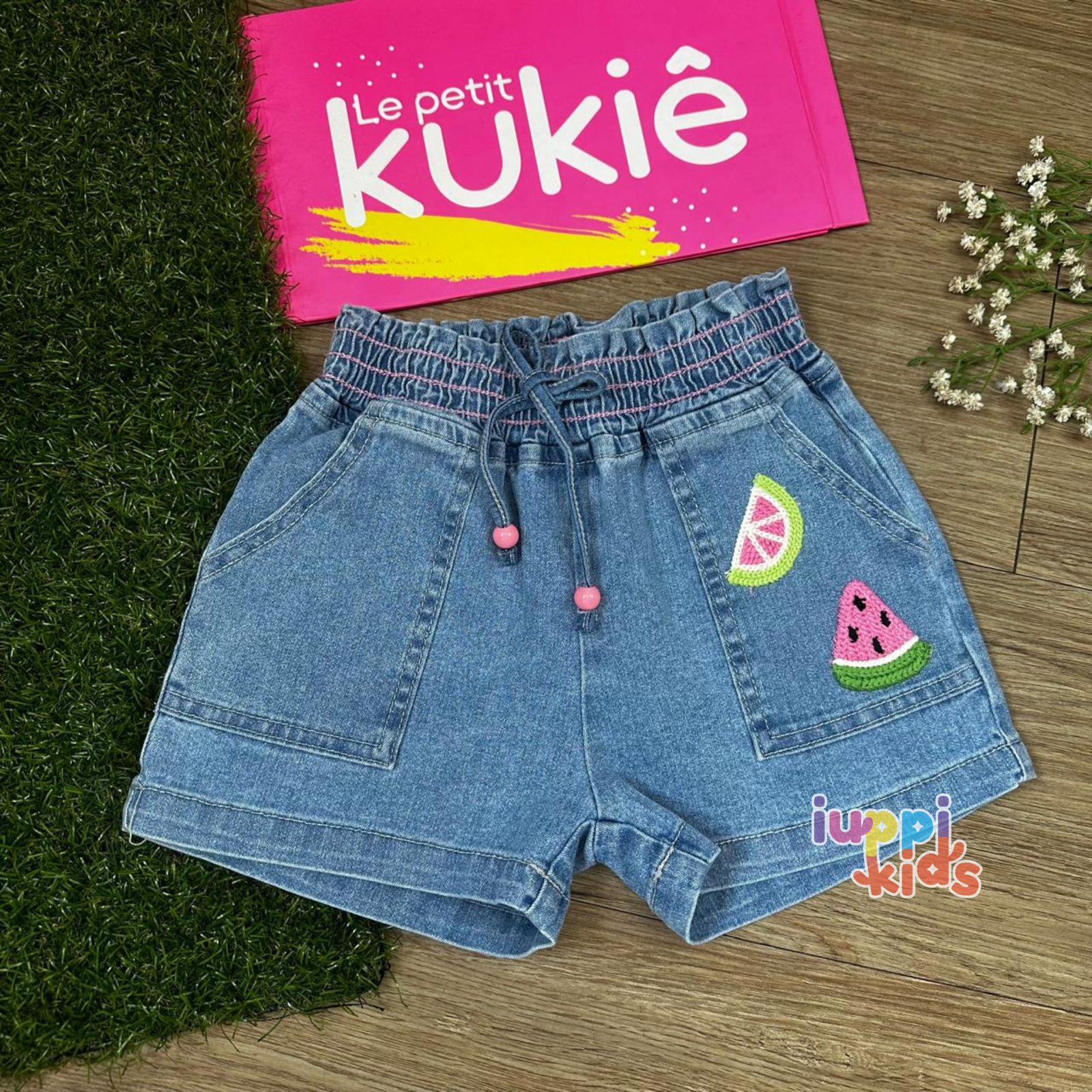 SHORTS KUKIE EM JEANS BELINI AZUL BORDADO