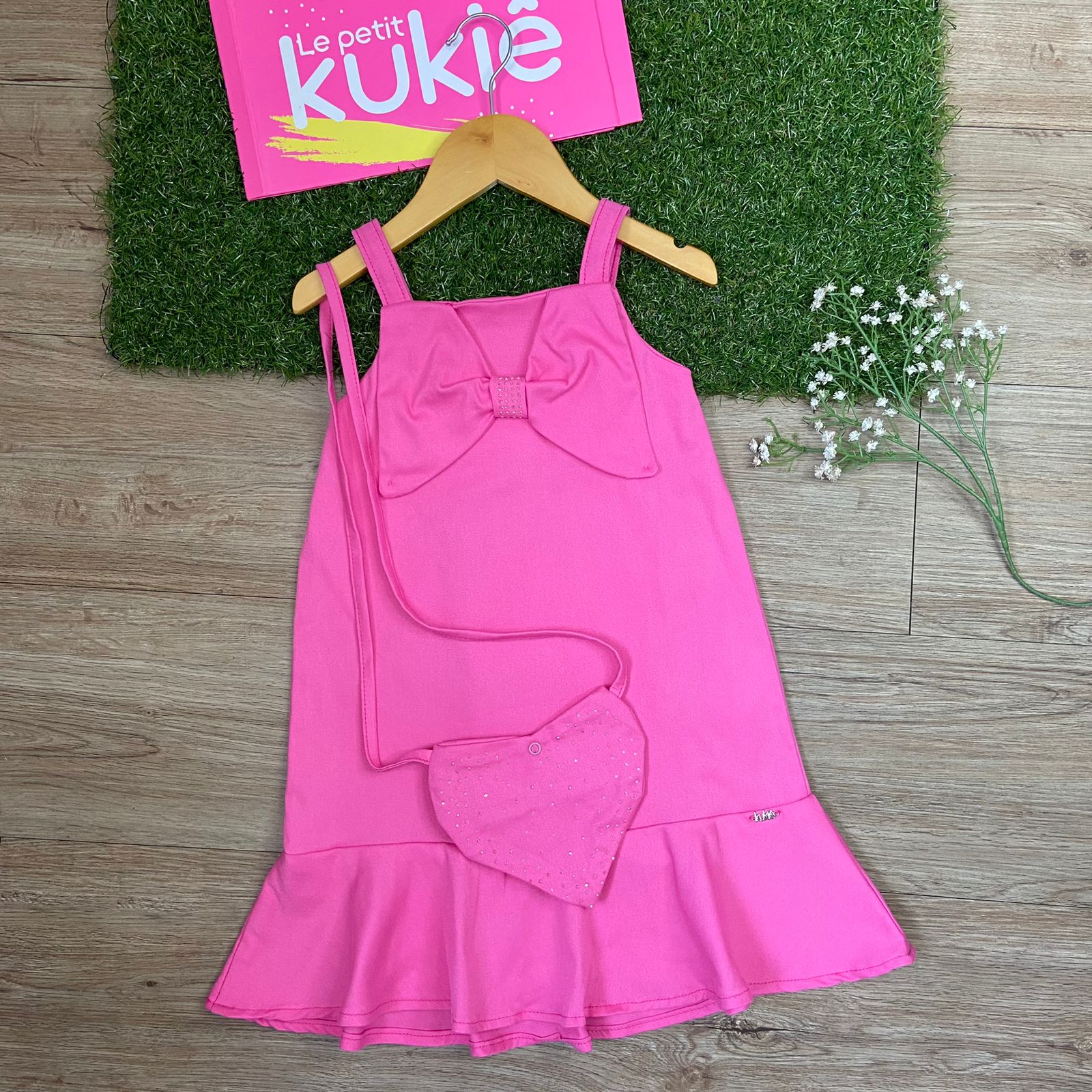 VESTIDO E BOLSA KUKIE EM SARJA COR DE ROSA COM LAÇO