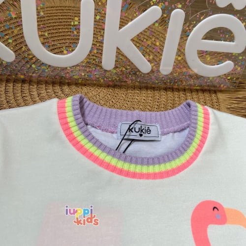 BLUSA KUKIE FLAMINGO COM POMPONS.